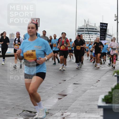 13.09.2026 - Kiel Lauf Andreas Tolksdorf http://msf.ph/oto/10404292 13.09.2026 11:05:01 Kiellinie 9751, 9466, 10493, 2000, 5304, 747 meine-sportfotos.de