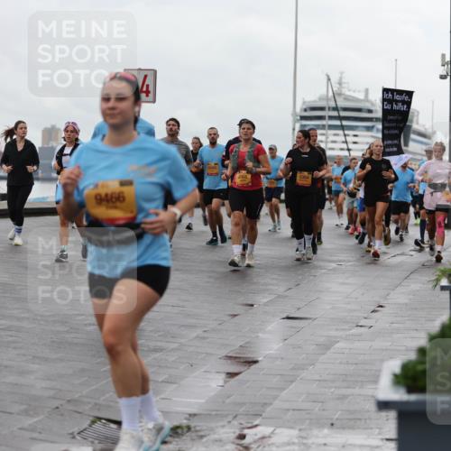 13.09.2026 - Kiel Lauf Andreas Tolksdorf http://msf.ph/oto/10404293 13.09.2026 11:05:01 Kiellinie 9466, 10493, 5304, 2006 meine-sportfotos.de