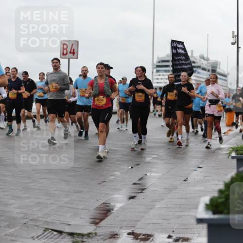 13.09.2026 - Kiel Lauf Andreas Tolksdorf http://msf.ph/oto/10404311 13.09.2026 11:05:02 Kiellinie 4, 12083, 10493, 2006, 5304, 1747 meine-sportfotos.de