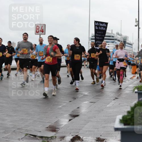 13.09.2026 - Kiel Lauf Andreas Tolksdorf http://msf.ph/oto/10404320 13.09.2026 11:05:03 Kiellinie 9751, 4, 933, 10493, 2006, 5304, 1747 meine-sportfotos.de