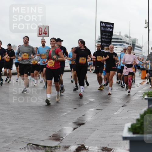 13.09.2026 - Kiel Lauf Andreas Tolksdorf http://msf.ph/oto/10404321 13.09.2026 11:05:03 Kiellinie 9751, 4, 933, 10493, 2006, 5304, 1320, 1747 meine-sportfotos.de