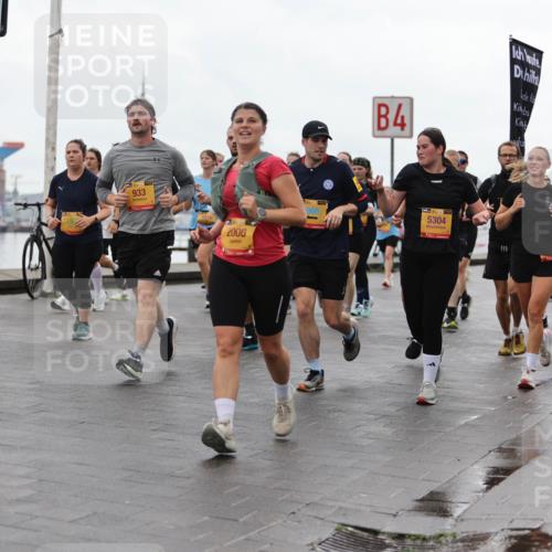 13.09.2026 - Kiel Lauf Andreas Tolksdorf http://msf.ph/oto/10404346 13.09.2026 11:05:04 Kiellinie 9751, 933, 2006, 4, 5304, 2620, 3 meine-sportfotos.de
