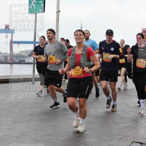 13.09.2026 - Kiel Lauf Andreas Tolksdorf http://msf.ph/oto/10404359 13.09.2026 11:05:05 Kiellinie 9751, 933, 2000, 5304 meine-sportfotos.de
