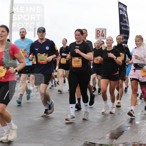 13.09.2026 - Kiel Lauf Andreas Tolksdorf http://msf.ph/oto/10404368 13.09.2026 11:05:05 Kiellinie 93, 2006, 4, 493, 3905, 5304, 20, 5083, 1747 meine-sportfotos.de