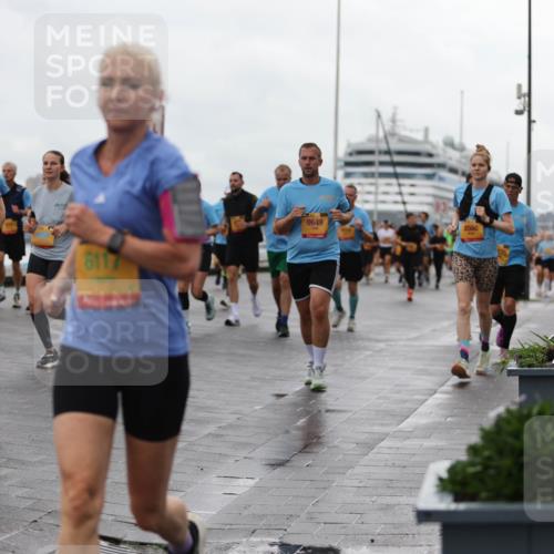 13.09.2026 - Kiel Lauf Andreas Tolksdorf http://msf.ph/oto/10404406 13.09.2026 11:05:13 Kiellinie 6117, 9649, 8586 meine-sportfotos.de
