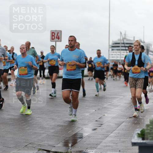 13.09.2026 - Kiel Lauf Andreas Tolksdorf http://msf.ph/oto/10404409 13.09.2026 11:05:14 Kiellinie 9066, 4, 9649, 8586 meine-sportfotos.de