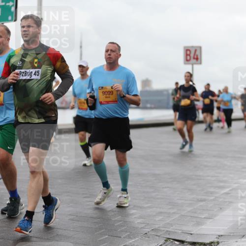 13.09.2026 - Kiel Lauf Andreas Tolksdorf http://msf.ph/oto/10404466 13.09.2026 11:05:18 Kiellinie 3588, 38, 11044, 45, 4, 39, 9099, 4 meine-sportfotos.de