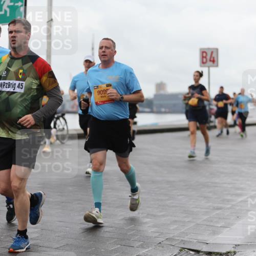 13.09.2026 - Kiel Lauf Andreas Tolksdorf http://msf.ph/oto/10404469 13.09.2026 11:05:18 Kiellinie 3588, 38, 1104, 45, 39, 9099, 4 meine-sportfotos.de