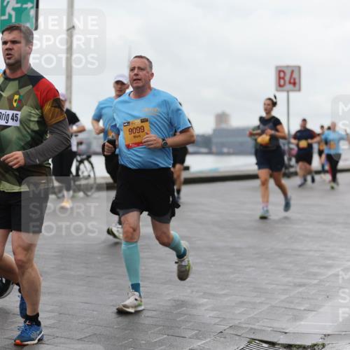 13.09.2026 - Kiel Lauf Andreas Tolksdorf http://msf.ph/oto/10404471 13.09.2026 11:05:18 Kiellinie 38, 11044, 45, 392, 9099, 4 meine-sportfotos.de