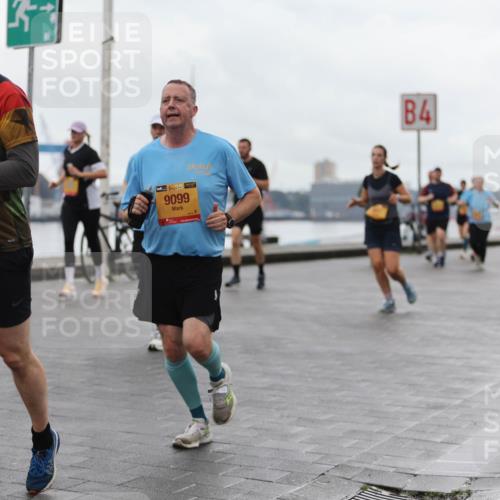 13.09.2026 - Kiel Lauf Andreas Tolksdorf http://msf.ph/oto/10404474 13.09.2026 11:05:18 Kiellinie 38, 110, 45, 38, 9099, 4 meine-sportfotos.de
