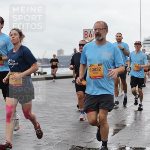 13.09.2026 - Kiel Lauf Andreas Tolksdorf http://msf.ph/oto/10404689 13.09.2026 11:05:35 Kiellinie 8893, 10832, 466, 38, 11894, 533 meine-sportfotos.de