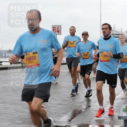 13.09.2026 - Kiel Lauf Andreas Tolksdorf http://msf.ph/oto/10404698 13.09.2026 11:05:36 Kiellinie 10832, 4, 5696, 4660, 1, 38, 11894 meine-sportfotos.de