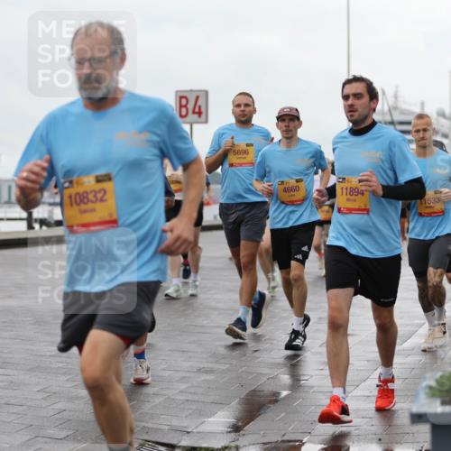 13.09.2026 - Kiel Lauf Andreas Tolksdorf http://msf.ph/oto/10404699 13.09.2026 11:05:36 Kiellinie 10832, 4, 5696, 1, 39, 4660, 39, 11894, 11533 meine-sportfotos.de