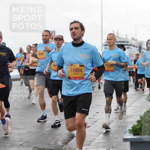 13.09.2026 - Kiel Lauf Andreas Tolksdorf http://msf.ph/oto/10404711 13.09.2026 11:05:36 Kiellinie 2381, 1, 39, 5696, 4600, 11894, 11533 meine-sportfotos.de