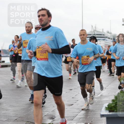 13.09.2026 - Kiel Lauf Andreas Tolksdorf http://msf.ph/oto/10404715 13.09.2026 11:05:36 Kiellinie 569, 11894, 4, 39, 11533, 14 meine-sportfotos.de