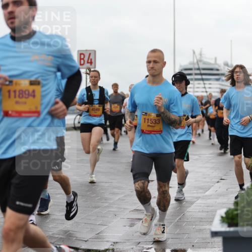 13.09.2026 - Kiel Lauf Andreas Tolksdorf http://msf.ph/oto/10404725 13.09.2026 11:05:37 Kiellinie 11894, 4, 4549, 11533 meine-sportfotos.de