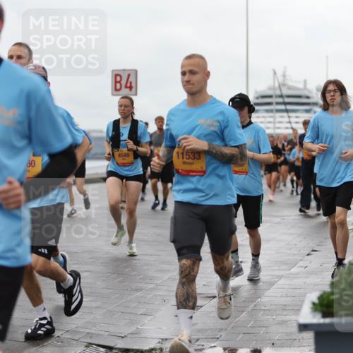 13.09.2026 - Kiel Lauf Andreas Tolksdorf http://msf.ph/oto/10404728 13.09.2026 11:05:37 Kiellinie 11894, 60, 4, 4549, 11533 meine-sportfotos.de