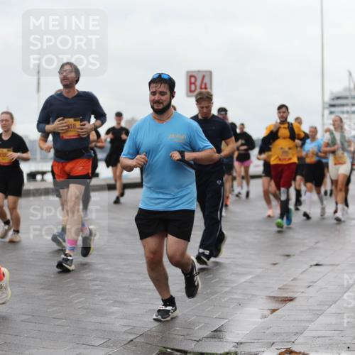 13.09.2026 - Kiel Lauf Andreas Tolksdorf http://msf.ph/oto/10404753 13.09.2026 11:05:40 Kiellinie 1, 38, 4844, 4 meine-sportfotos.de