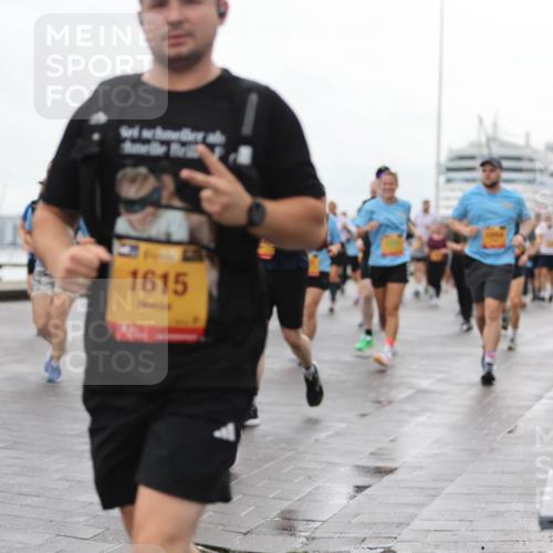 13.09.2026 - Kiel Lauf Andreas Tolksdorf http://msf.ph/oto/10404774 13.09.2026 11:05:47 Kiellinie 1615 meine-sportfotos.de