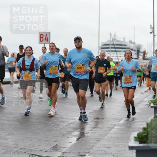 13.09.2026 - Kiel Lauf Andreas Tolksdorf http://msf.ph/oto/10404795 13.09.2026 11:05:48 Kiellinie 12, 4, 5556, 2463, 39, 10054, 11831, 12346 meine-sportfotos.de