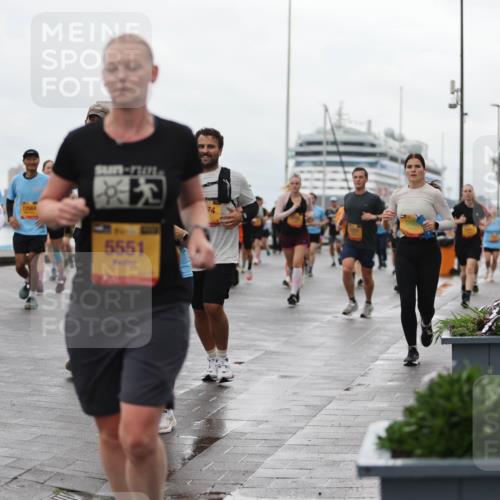13.09.2026 - Kiel Lauf Andreas Tolksdorf http://msf.ph/oto/10404909 13.09.2026 11:06:03 Kiellinie 12564, 71, 11, 5551, 74 meine-sportfotos.de