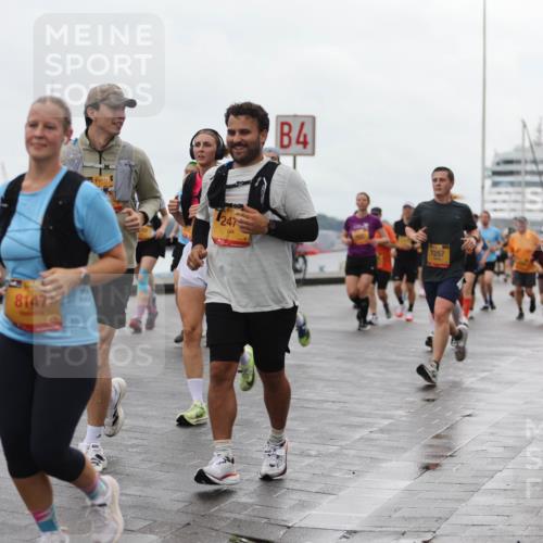 13.09.2026 - Kiel Lauf Andreas Tolksdorf http://msf.ph/oto/10404927 13.09.2026 11:06:04 Kiellinie 187, 8147, 247, 4, 1688, 12411, 7257 meine-sportfotos.de