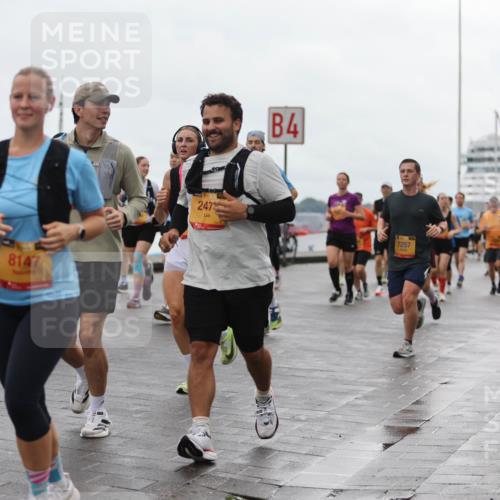 13.09.2026 - Kiel Lauf Andreas Tolksdorf http://msf.ph/oto/10404930 13.09.2026 11:06:04 Kiellinie 38, 187, 8147, 2472, 4, 7257, 12411 meine-sportfotos.de