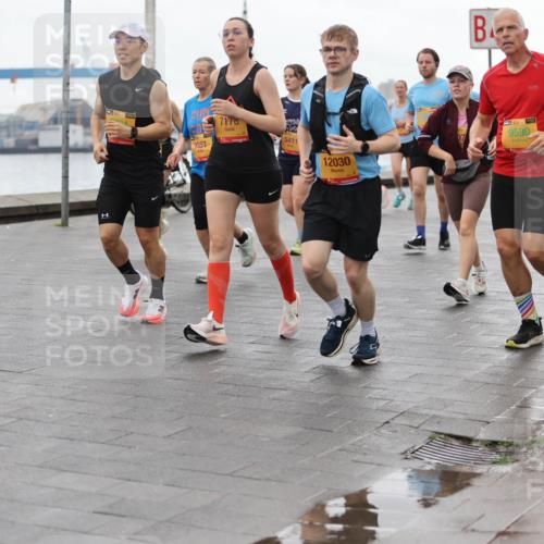 13.09.2026 - Kiel Lauf Andreas Tolksdorf http://msf.ph/oto/10404970 13.09.2026 11:06:10 Kiellinie 3016, 1394, 7178, 2351, 5411, 12030, 39, 9590, 11298 meine-sportfotos.de