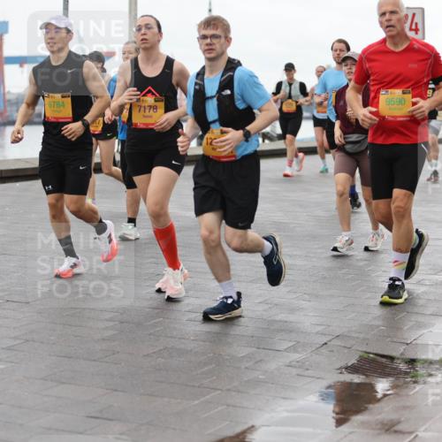 13.09.2026 - Kiel Lauf Andreas Tolksdorf http://msf.ph/oto/10404978 13.09.2026 11:06:11 Kiellinie 1, 39, 6784, 7178, 39, 9590, 4, 11298 meine-sportfotos.de