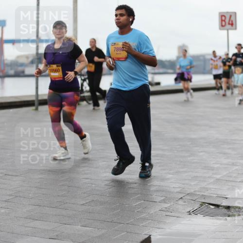13.09.2026 - Kiel Lauf Andreas Tolksdorf http://msf.ph/oto/10405042 13.09.2026 11:06:15 Kiellinie 10560, 35, 7896, 4 meine-sportfotos.de