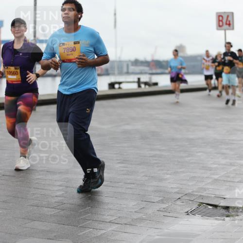 13.09.2026 - Kiel Lauf Andreas Tolksdorf http://msf.ph/oto/10405051 13.09.2026 11:06:16 Kiellinie 10560, 38, 7890, 4 meine-sportfotos.de