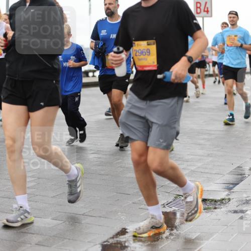 13.09.2026 - Kiel Lauf Andreas Tolksdorf http://msf.ph/oto/10405193 13.09.2026 11:06:25 Kiellinie 5, 39, 2377, 2969, 4, 1225, 4583 meine-sportfotos.de