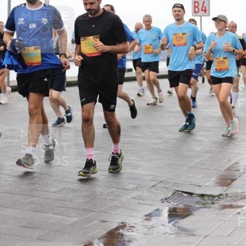13.09.2026 - Kiel Lauf Andreas Tolksdorf http://msf.ph/oto/10405213 13.09.2026 11:06:26 Kiellinie 716, 7725, 4, 1225, 4563 meine-sportfotos.de