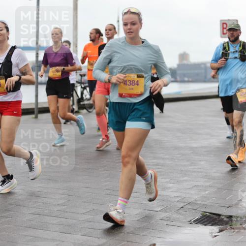 13.09.2026 - Kiel Lauf Andreas Tolksdorf http://msf.ph/oto/10405299 13.09.2026 11:06:31 Kiellinie 3115, 1, 98, 4384, 5919, 10403 meine-sportfotos.de