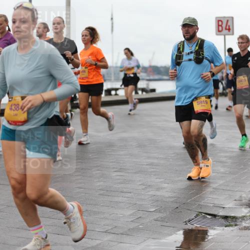 13.09.2026 - Kiel Lauf Andreas Tolksdorf http://msf.ph/oto/10405311 13.09.2026 11:06:32 Kiellinie 438, 5919, 4, 10403, 2294 meine-sportfotos.de