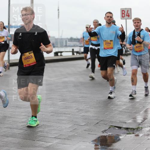 13.09.2026 - Kiel Lauf Andreas Tolksdorf http://msf.ph/oto/10405340 13.09.2026 11:06:34 Kiellinie 4, 139, 10403, 39, 2294, 9393, 12014 meine-sportfotos.de