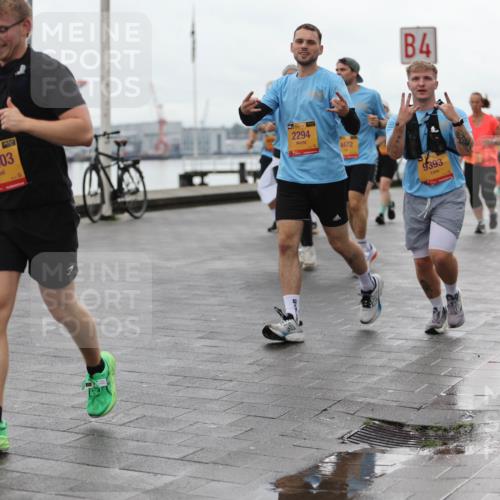 13.09.2026 - Kiel Lauf Andreas Tolksdorf http://msf.ph/oto/10405345 13.09.2026 11:06:34 Kiellinie 10403, 38, 2294, 4472, 4, 9393, 1, 39, 12014 meine-sportfotos.de