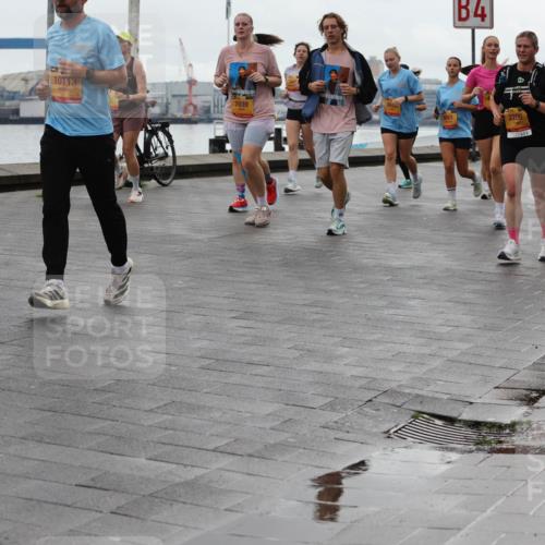 13.09.2026 - Kiel Lauf Andreas Tolksdorf http://msf.ph/oto/10405385 13.09.2026 11:06:50 Kiellinie 6442, 10113, 7039, 4, 2200 meine-sportfotos.de