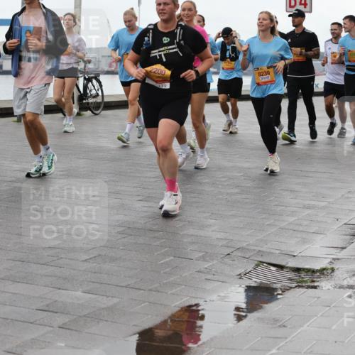 13.09.2026 - Kiel Lauf Andreas Tolksdorf http://msf.ph/oto/10405416 13.09.2026 11:06:51 Kiellinie 7039, 2200, 6765, 8239, 4, 6764, 559 meine-sportfotos.de