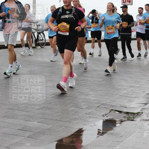 13.09.2026 - Kiel Lauf Andreas Tolksdorf http://msf.ph/oto/10405418 13.09.2026 11:06:52 Kiellinie 7039, 2200, 1000, 6765, 4, 8239, 10400, 6764, 559 meine-sportfotos.de