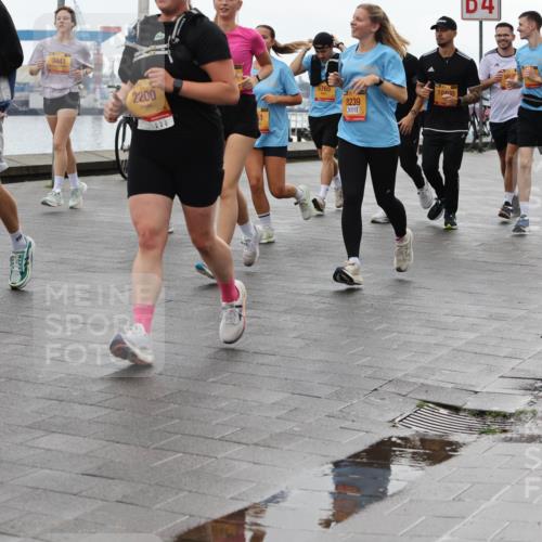 13.09.2026 - Kiel Lauf Andreas Tolksdorf http://msf.ph/oto/10405426 13.09.2026 11:06:52 Kiellinie 3441, 2200, 6765, 8239, 4, 10400, 559 meine-sportfotos.de