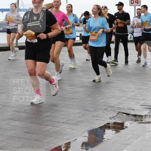 13.09.2026 - Kiel Lauf Andreas Tolksdorf http://msf.ph/oto/10405429 13.09.2026 11:06:52 Kiellinie 3441, 6861, 2200, 8239, 4, 559, 2476 meine-sportfotos.de