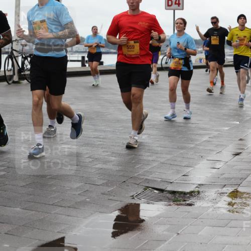 13.09.2026 - Kiel Lauf Andreas Tolksdorf http://msf.ph/oto/10405463 13.09.2026 11:06:54 Kiellinie 6766, 39, 10400, 38, 676, 39, 559, 54, 12476, 12771, 5865, 45, 39, 7370 meine-sportfotos.de