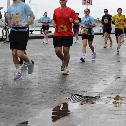 13.09.2026 - Kiel Lauf Andreas Tolksdorf http://msf.ph/oto/10405465 13.09.2026 11:06:55 Kiellinie 39, 10400, 38, 6764, 38, 559, 4, 12476, 12771, 5865, 7370 meine-sportfotos.de