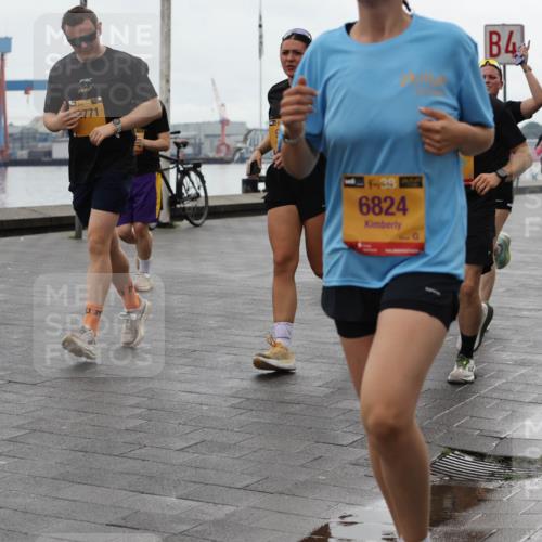 13.09.2026 - Kiel Lauf Andreas Tolksdorf http://msf.ph/oto/10405494 13.09.2026 11:06:59 Kiellinie 38, 2771, 39, 6824, 4, 783 meine-sportfotos.de