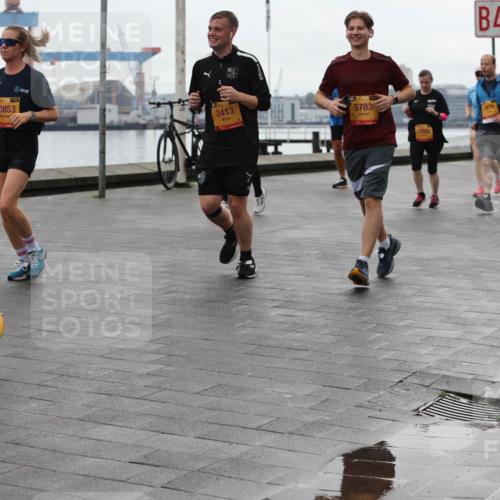 13.09.2026 - Kiel Lauf Andreas Tolksdorf http://msf.ph/oto/10405527 13.09.2026 11:07:01 Kiellinie 1, 39, 196, 10853, 2413, 4, 39, 5783, 5674, 5598 meine-sportfotos.de