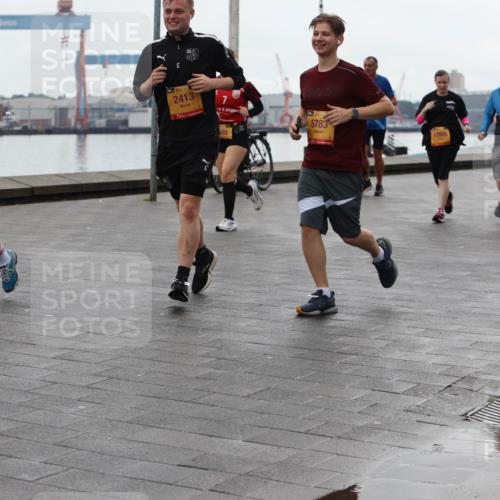 13.09.2026 - Kiel Lauf Andreas Tolksdorf http://msf.ph/oto/10405537 13.09.2026 11:07:01 Kiellinie 31, 6, 38, 2413, 88, 3143, 5783, 5674, 12688, 4, 5598 meine-sportfotos.de