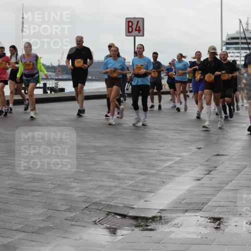 13.09.2026 - Kiel Lauf Andreas Tolksdorf http://msf.ph/oto/10405584 13.09.2026 11:07:06 Kiellinie 2164, 7630, 4, 6481, 6826, 12299, 7838 meine-sportfotos.de