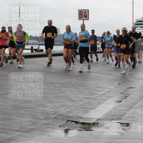 13.09.2026 - Kiel Lauf Andreas Tolksdorf http://msf.ph/oto/10405587 13.09.2026 11:07:06 Kiellinie 164, 7630, 6481, 4, 6826, 12295, 7836, 3, 2 meine-sportfotos.de