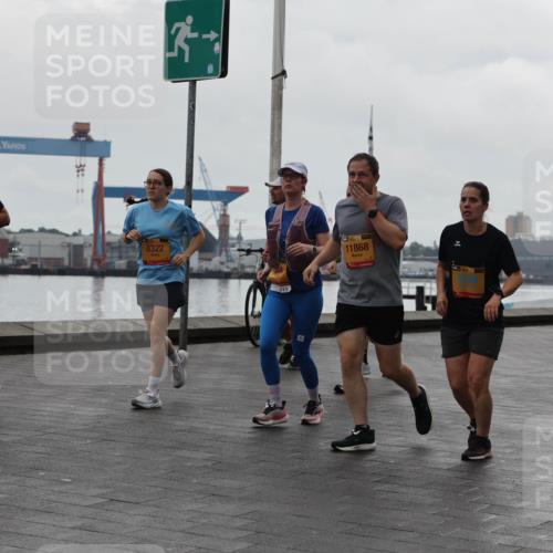 13.09.2026 - Kiel Lauf Andreas Tolksdorf http://msf.ph/oto/10405743 13.09.2026 11:07:19 Kiellinie 3697, 38, 12615, 8322, 39, 11868, 4, 365 meine-sportfotos.de